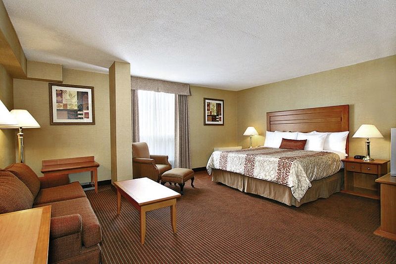 Hotel Days By Wyndham Downtown Edmonton